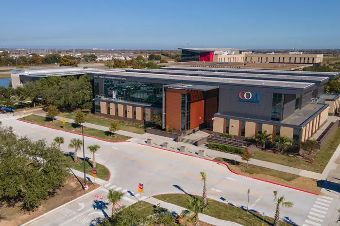 COM Main Campus photo