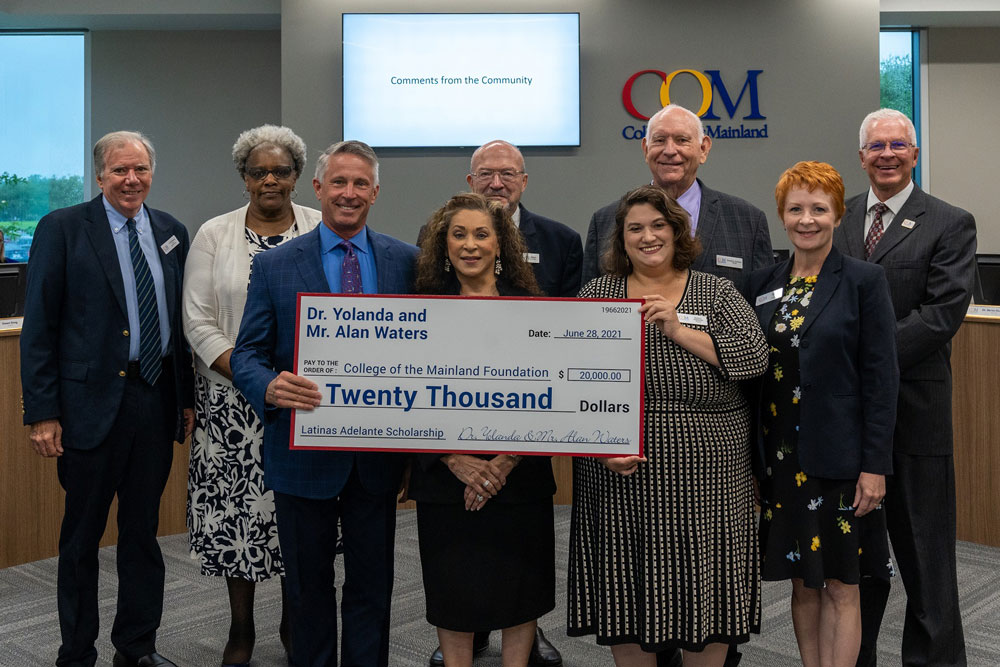 Pictured are (l-r) COM Trustee Dr. Bill McGarvey, COM Trustee Dr. Verna Henson, COM Trustee Kyle Dickson, Dr. Yolanda Waters, COM Trustee Alan Waters, COM Trustee Melissa Skipworth, COM Trustee Don Gartman, COM Trustee Dawn King and COM President Dr. Warren Nichols.