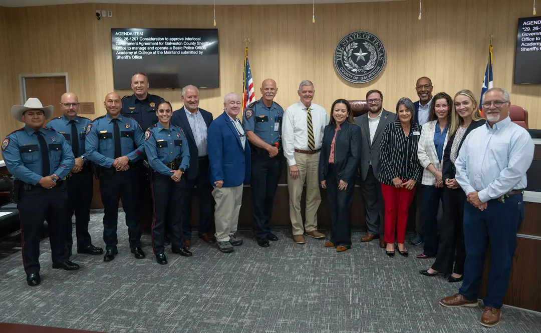 Photo of COM and Galveston County Sheriff’s Office leadership at Galveston County Commissioner’s Court.